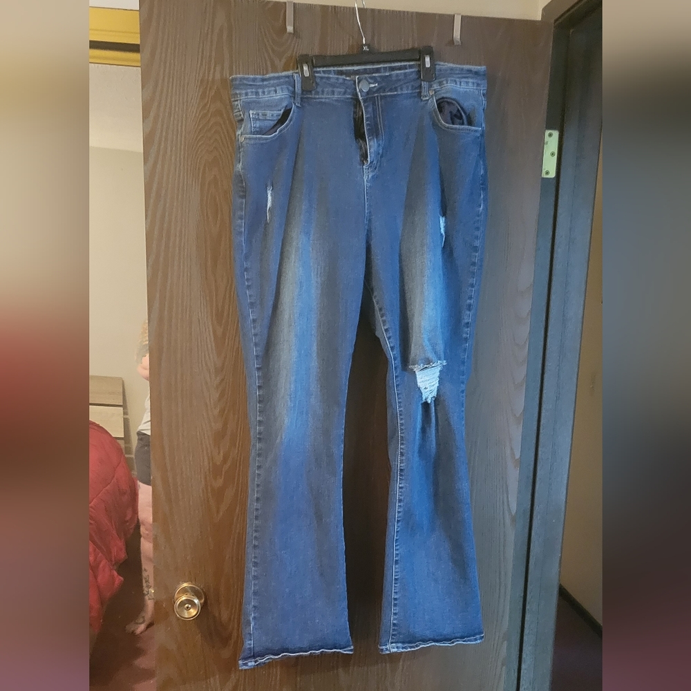 City Chic Harley mid rise boot cut denim 20 R